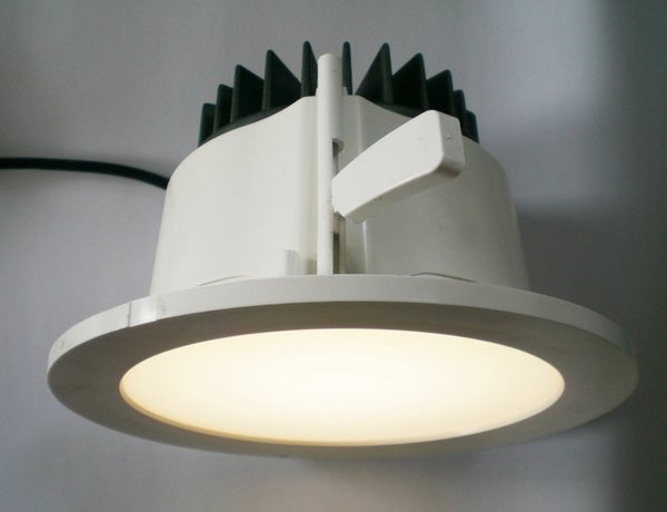 Sylumis LED systems with PolyOne's thermally conductive polymer