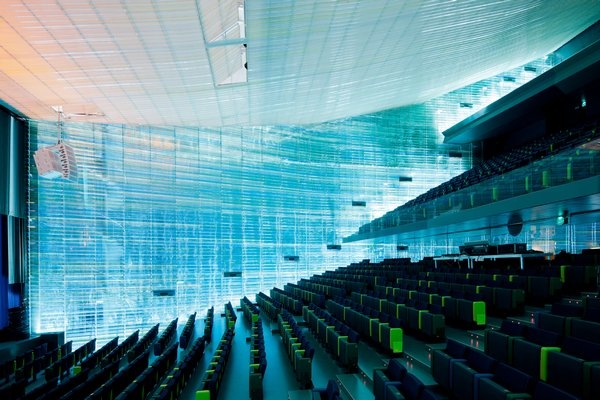 Lexan resin brings light to Spanish pearl of architecture
