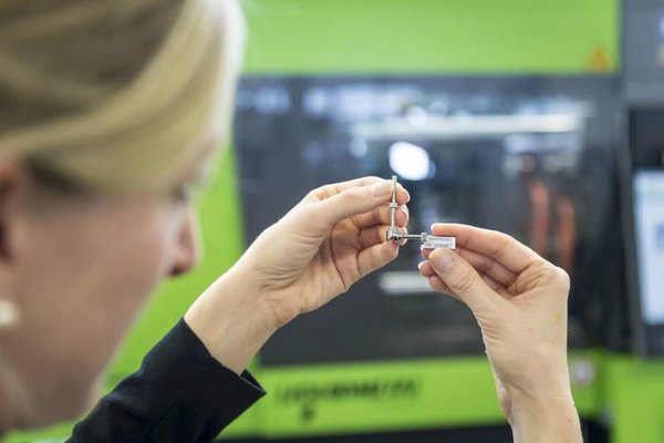 More than 200 guests visit Liquidmetal Forum in Stuttgart