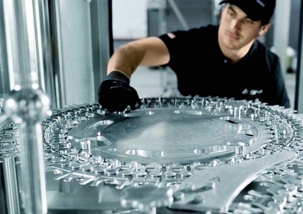 Sidel introduces services to optimise PET bottling line performance