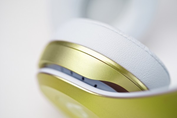High lightening pigment for brilliant effects from BASF