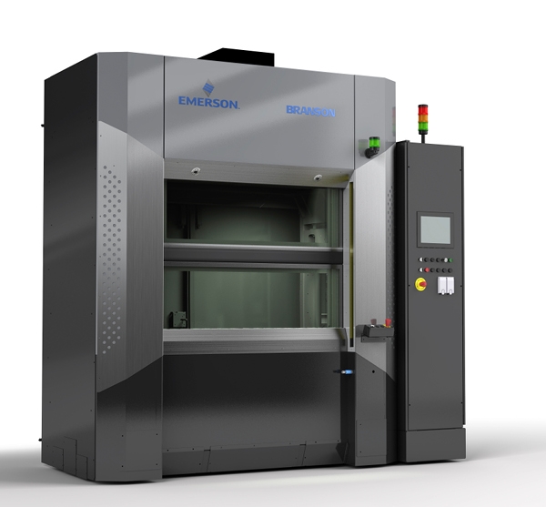 High-speed welding of large-format parts