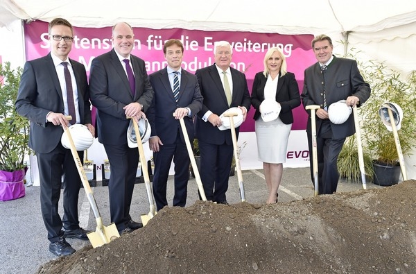 Evonik breaks ground for expansion of its membrane production in Austria