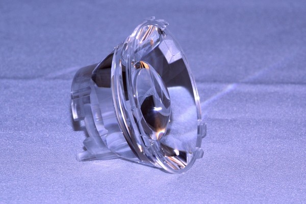Wittmann Battenfeld's technology for production of high-precision optical parts