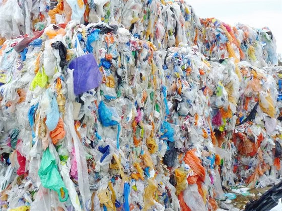Neste aiming to use waste plastic as a raw material for fuels and plastics