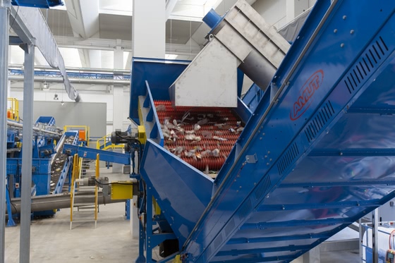 Recycling plant for bottle to bottle
