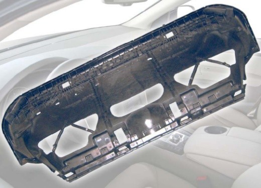 Emission-optimized plastics for the passengers