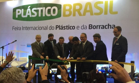 Wittmann Battenfeld with MacroPower 650 at the Plástico Brasil 2019