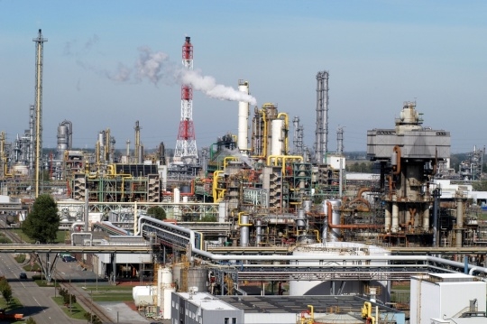 Raport na temat perspektyw światowego rynku chemicznego