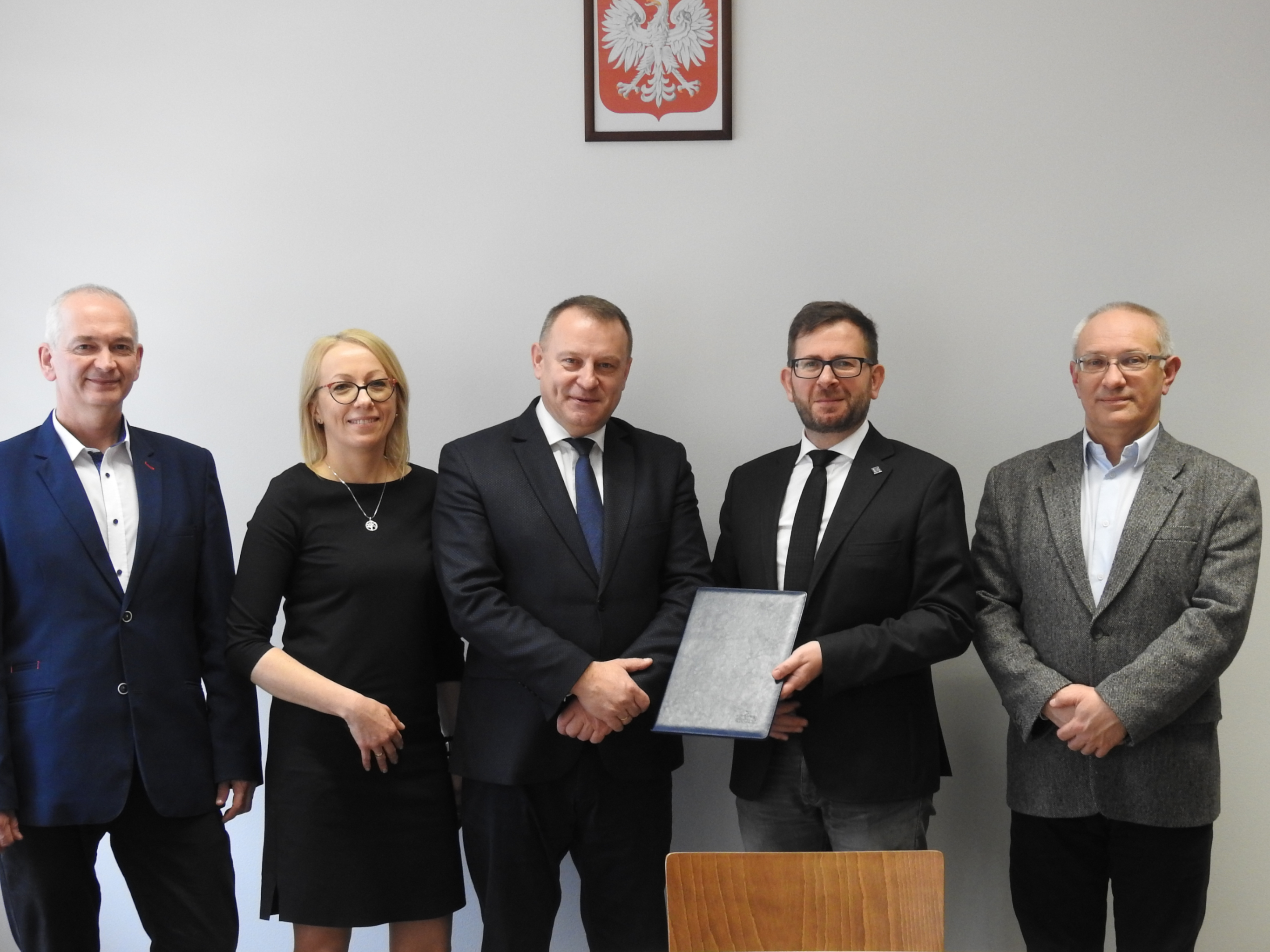 zdjecie-podpisanie-ramowej-umowy-o-wspolpracy