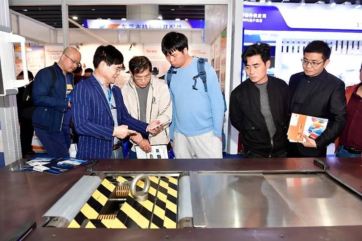  Guangzhou  Industrial Technology and Asiamold Select drew crowds