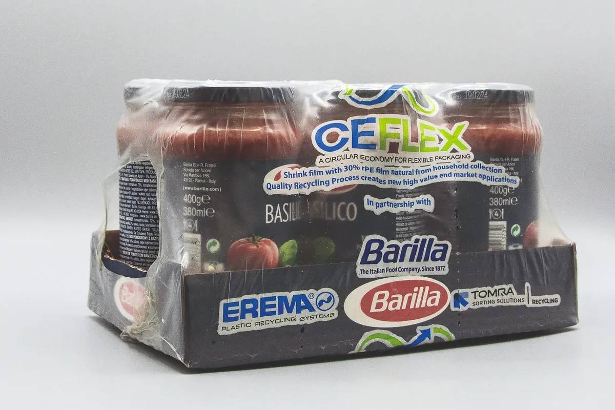Folia rPE jako opakowanie zewnętrzne dla słoików Barilla sugo