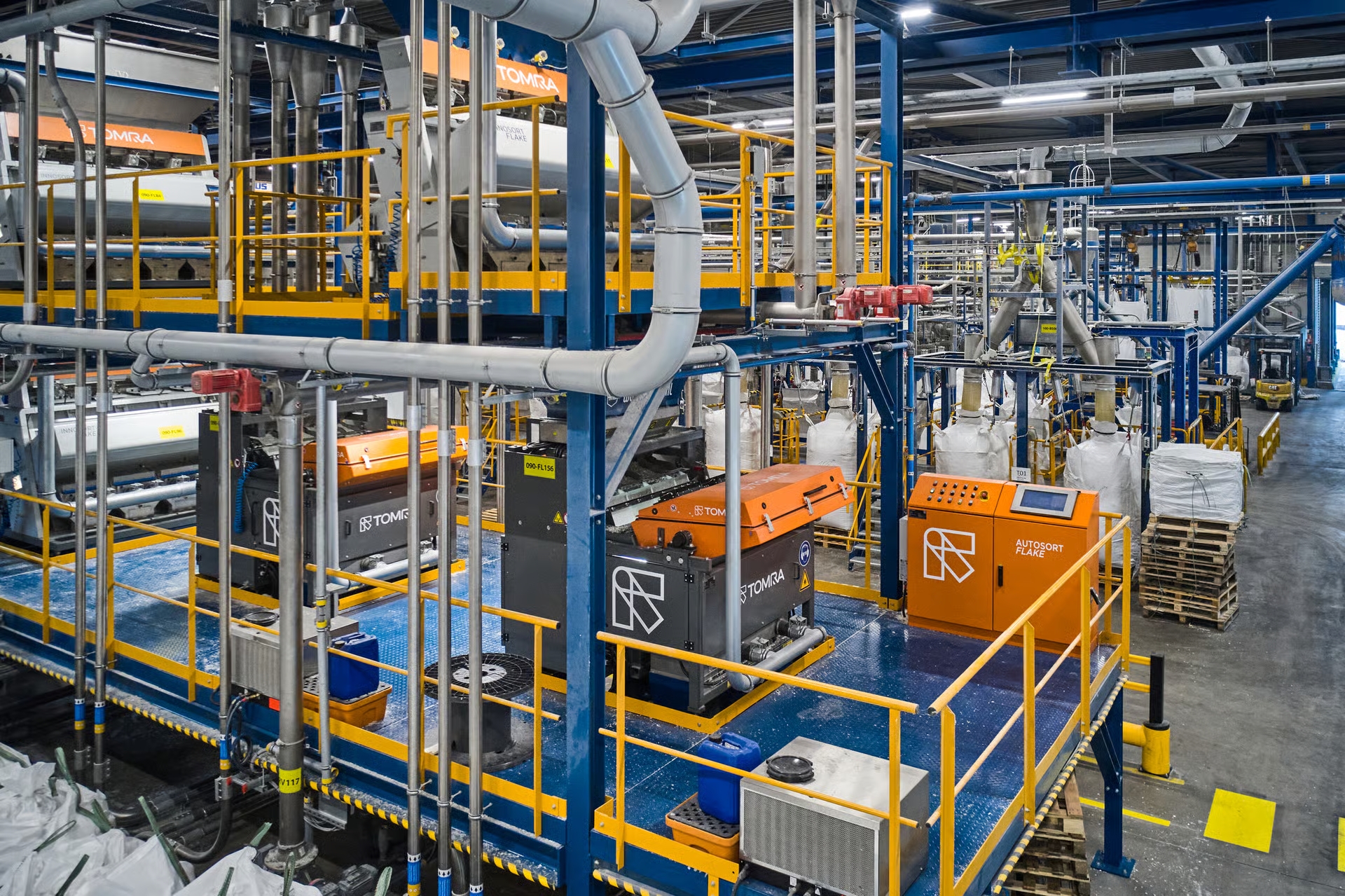 Cirrec (Grupa Faerch) zainwestowała w nową linię wyposażoną w INNOSORT™ FLAKE i AUTOSORT™ FLAKE firmy TOMRA Recycling.