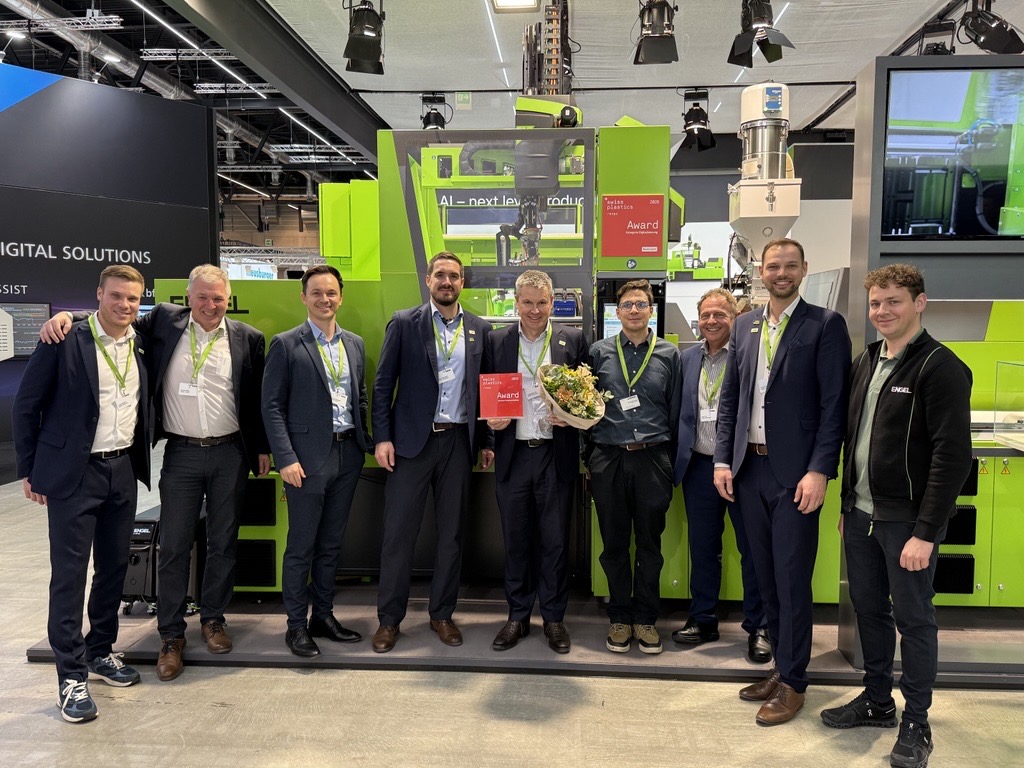 Wyjątkowa innowacja: zespół Engel zaprezentował pierwszą autonomiczną celę wtryskową podczas Swiss Plastics Expo 2026. Rozwiązanie skraca czasy przezbrojenia, ogranicza zużycie materiału i zapewnia stabilną jakość, co zostało docenione przez branżową publiczność.