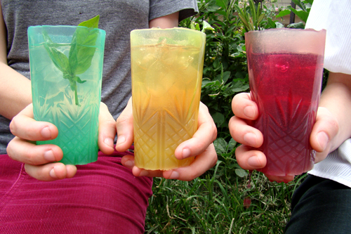 Jell-O eatable cups. A waste-free disposable packaging