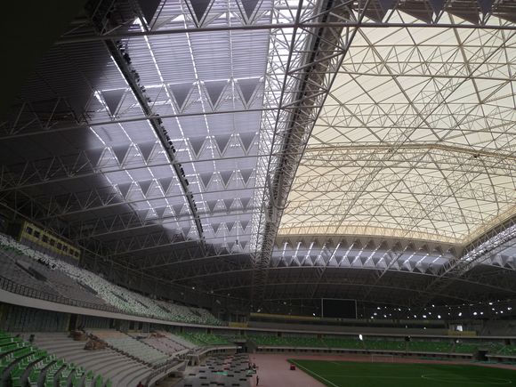 Basotect G+ provides effective sound insulation for stadium roof 