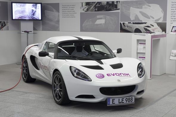 Evonik presents the first-ever electrical sports car with a weight below 1,000 kg