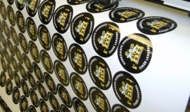Functional self-adhesive labels for the food and beverage market