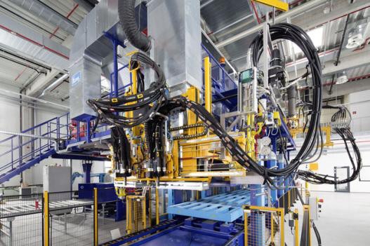 BASF's new flat laminating line for PU insulating panels