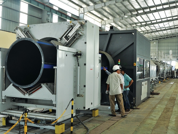 First  2,000 mm pipe extrusion line with internal cooling system in Asia