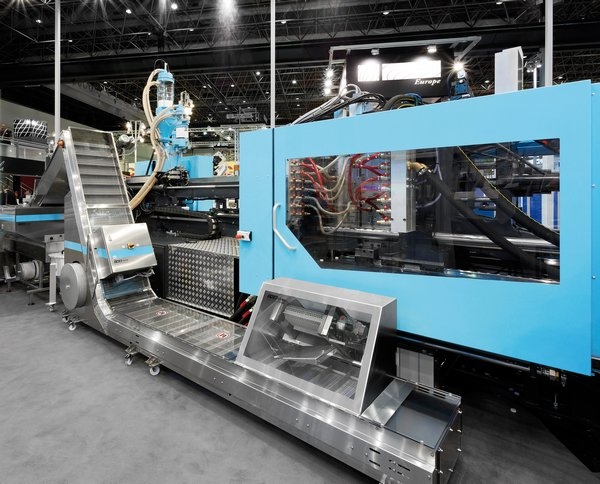 Sumitomo at Arabplast 2015