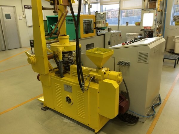 Technologia Emerson Industrial Automation poprawia pracę wytłaczarek