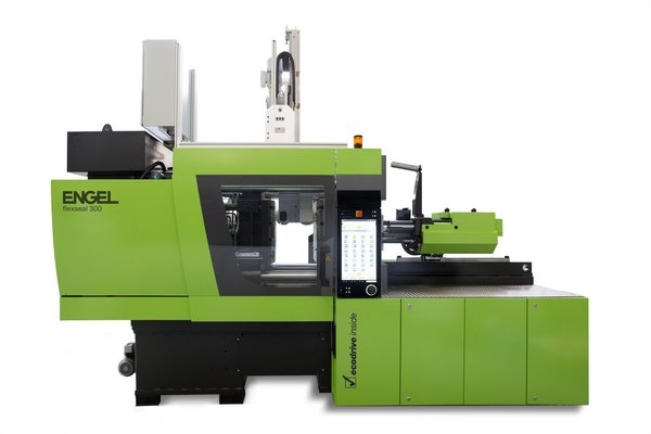 Power pack with a compact footprint