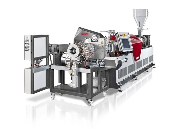 Dryerless PET extrusion with viscosity control