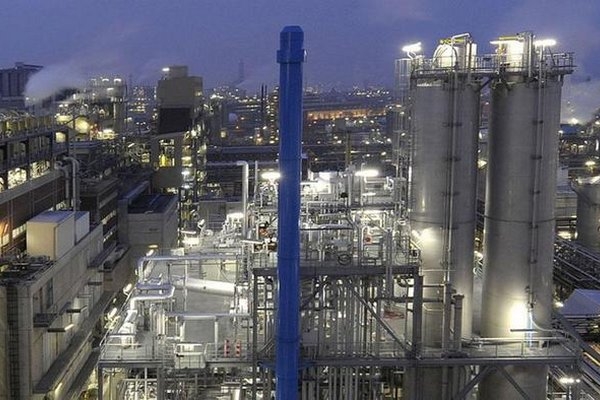 BASF and PETRONAS to build first polyisobutene plant in South East Asia