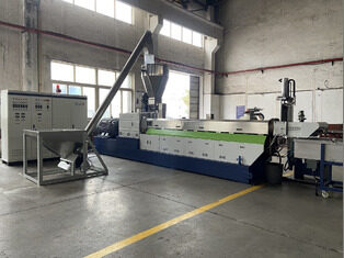 Compound tworzyw szt