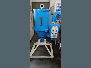 Plastic dryer