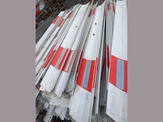 PE road posts