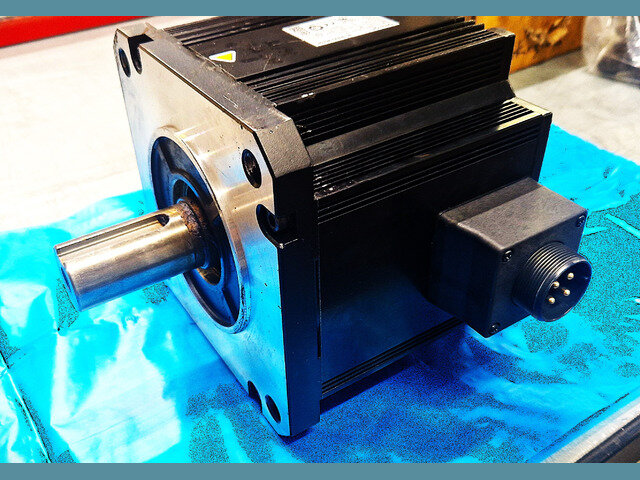 Omron g5 5kw servo...