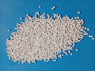 PA/PE regrind white-