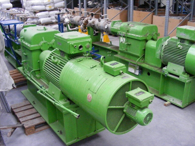 wytlaczarka-berstorff-48d
