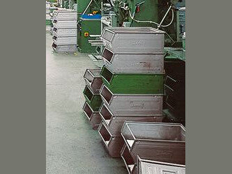 Kuwety metalowe...