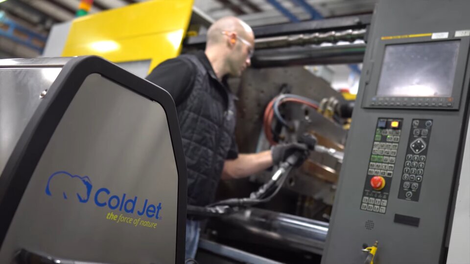 czyszczenie-suchym-lodem-cold-jet-microclean