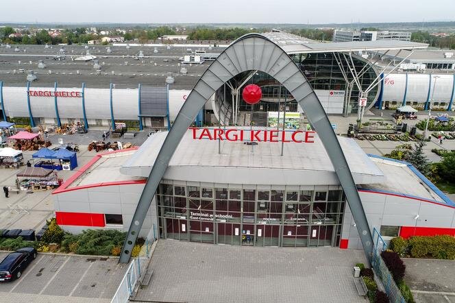 gf-sqsj-snc2-44se-targi-kielce-siedziba-664x442