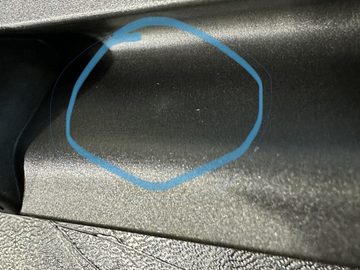 Białe plamy przy wstrzykiwaniu Badaflex TPE-S60A UV