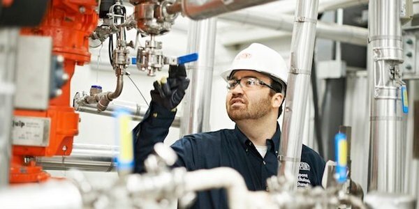 DuPont z projektem ograniczenia emisji CO2