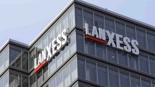 Lanxess mocniejszy...