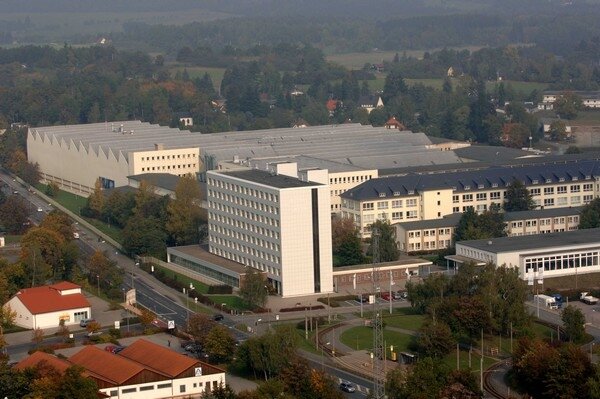KraussMaffei przejmuje producenta podzespołów do maszyn