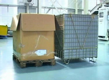 Standard container vs. octabin.