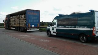 Nielegalnie przewozili śm