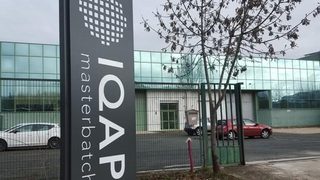 PolyOne przejmuje IQAP Ma