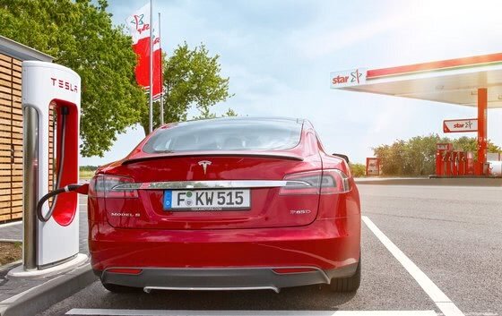ORLEN zbuduje sieć ładowarek do aut elektrycznych