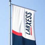 LANXESS przejmuje od...