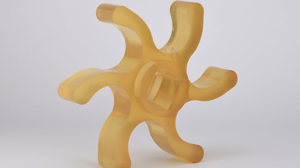 Durable star wheels for waste sorting