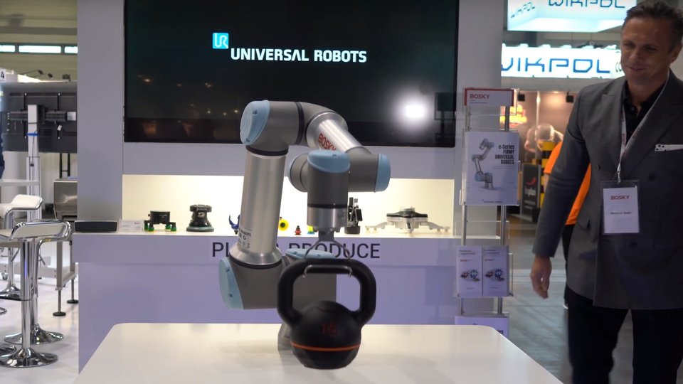 UR16e expands collaborative robot solutions