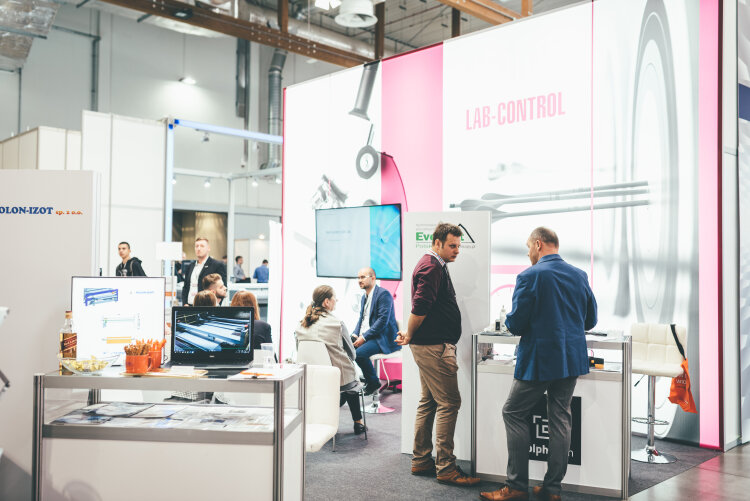 kompozyt-expo-2019-lab-control